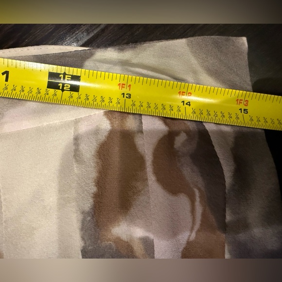 Theory - Elegant Women's Pleated Silk Skirt - Cream and Brown Floral Print - Picture 6 of 8